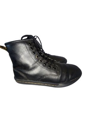 WOMENS Dr. MARTENS SHERIDAN BLACK LEATHER 8 Eye Boots! Size 7
